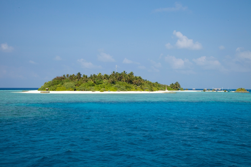 马库努都 Makunadu island ,马尔代夫风景图片集:沙滩beach与海水water太美，泳池pool与水上活动watersport好玩